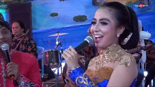RONDHO TELES // RISKA & SONY CAMPURSARI GEMA BUANA