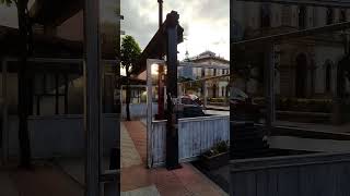 Acera Calle Plaza del Ayuntamiento || Vista d atrás Ayuntamiento || Villaviciosa #asturiasspain