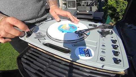 DJ IRON Scratchin on the Reloop Spin w/ Ortofon DJ QBERT