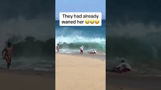 The Lifeguard Ran For His life 😂😂 #viral #funny