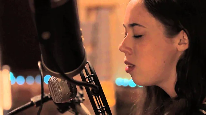 Sarah Jarosz "Ring Them Bells" : The Americana Ses...