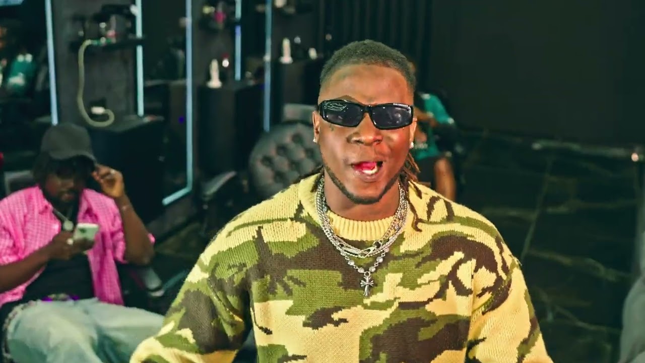 Guarda Tchaikabo - PETIT CUI Ft. Jhaine , Jojo le Barbu (clip Officiel) su YouTube Guarda Tchaikabo - PETIT CUI Ft. Jhaine , Jojo le Barbu (clip Officiel) su YouTube