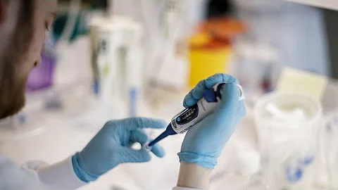 J&J Aims to Achieve 1 Billion Covid Vaccines, CFO Says