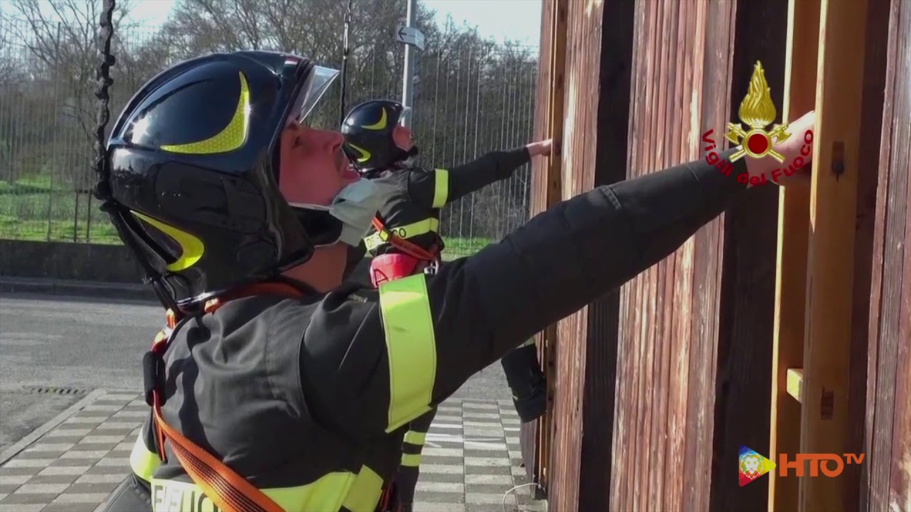 Vigili del Fuoco - Firenze, Addestramento con le scale per gli allievi dell’89° corso - www.HTO.tv