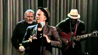 Tom Waits - Raised Right Men (Live @ Late Night With Jimmy Fallon)
