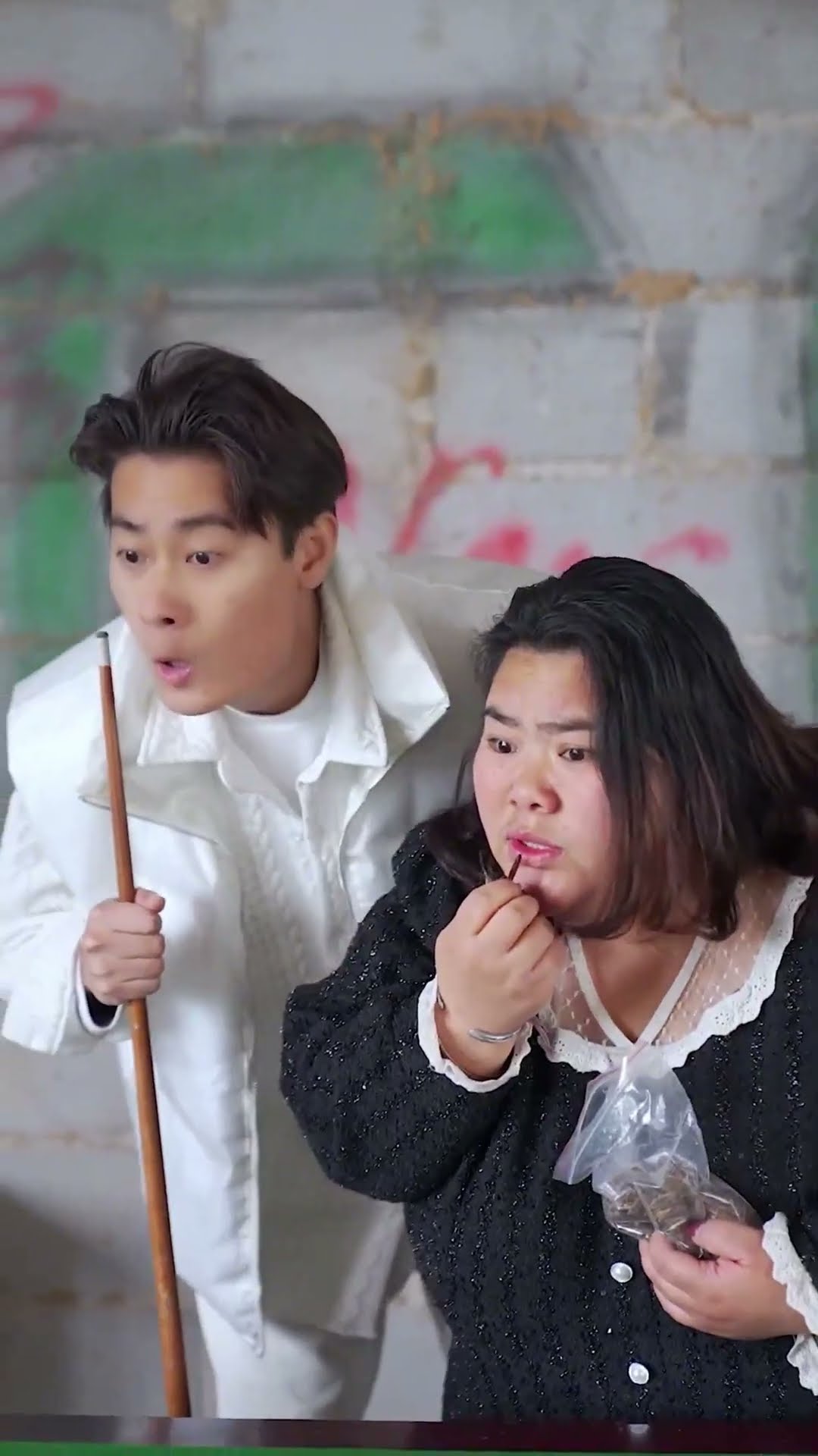 Genius Ghost Brother encountered Lao Lai while playing billiards! #funny #guige #comedy