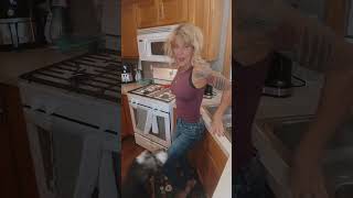 Download Lagu On the counter before dinner 🥄 MP3