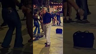 vean este bailarín bailo esta buena #música de época con estilo🎶🎵👍#shorts #baile #short #show #viral