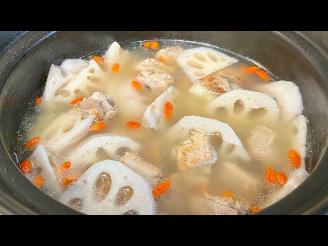 Lotus Root and Pork Soup (蓮藕汤) - Wok and Kin