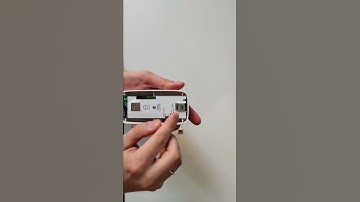 Efento NB-IoT sensor - inserting a SIM card