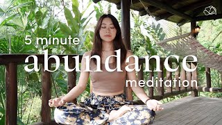 5 Minute Guided Morning Meditation for Abundance 🌿