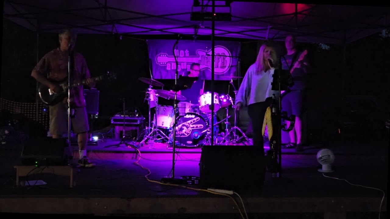 17 Romeo's Tune 2023-09-01 Not Enough Jeffs @ Bernie's Hillside Tavern Chester NJ