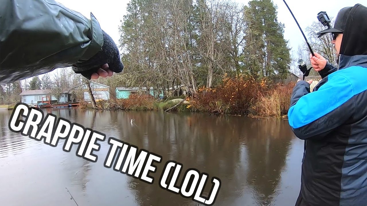 Winter Crappie Adventure! (Broken Boat, Gamie Alert, and PDXFISHING!)