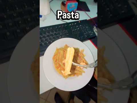 PRANZO🤤 CON PASTA PARTICOLARE🍝 #shorts @BiccettoROBLOX