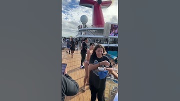 Somebody just went overboard on Recording Artist Mac-K Carnival cruise ship !😳pt1