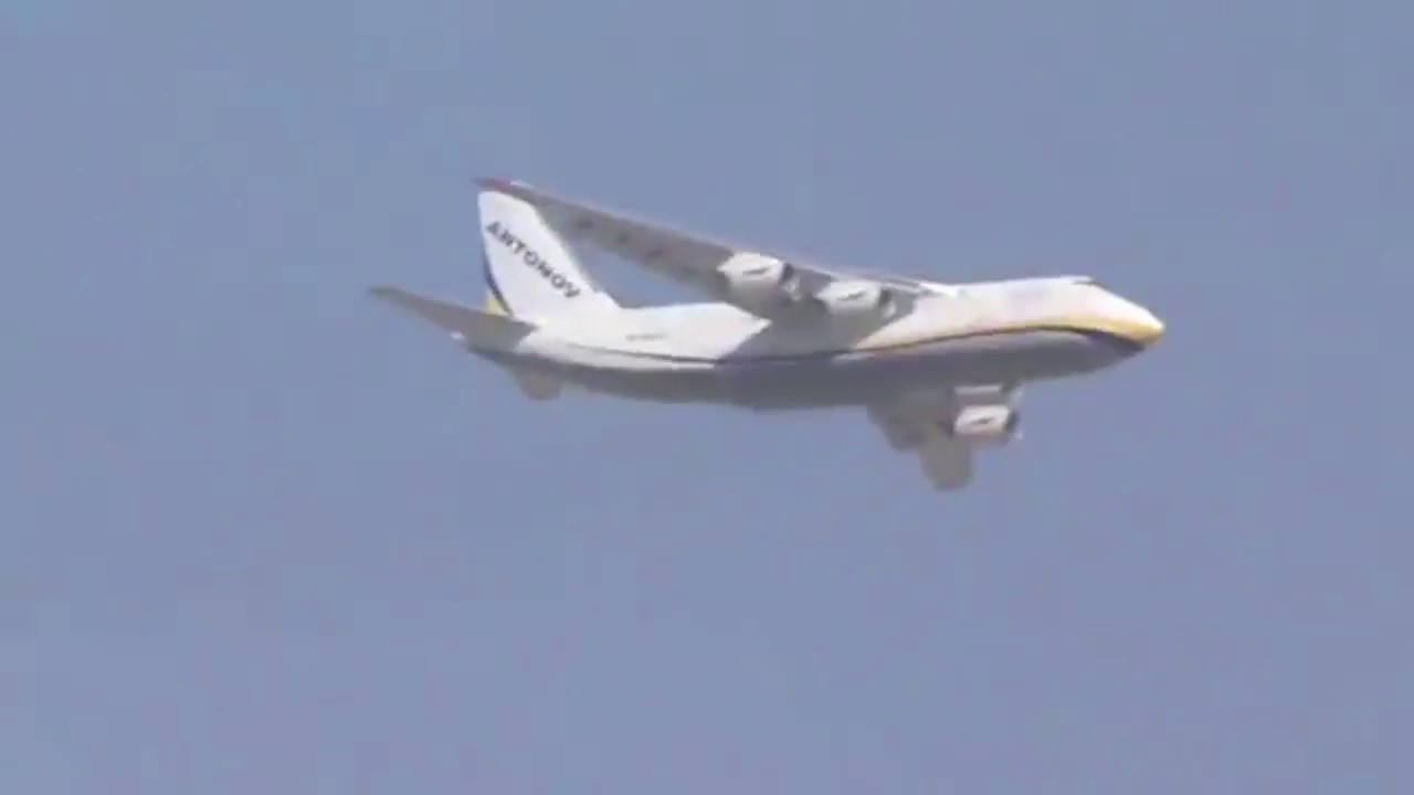 RARE!! ANTONOV 124 Departure From Karachi-Epic engine Roar