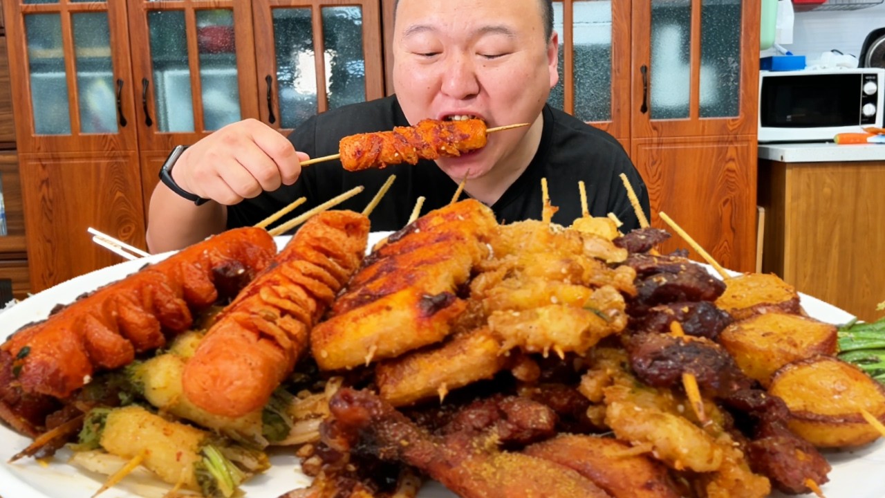 🔥【魔鬼辣火鸡面】魔鬼辣火鸡面太上头！搭配炸串辣到飙泪还停不下来，这谁扛得住啊！