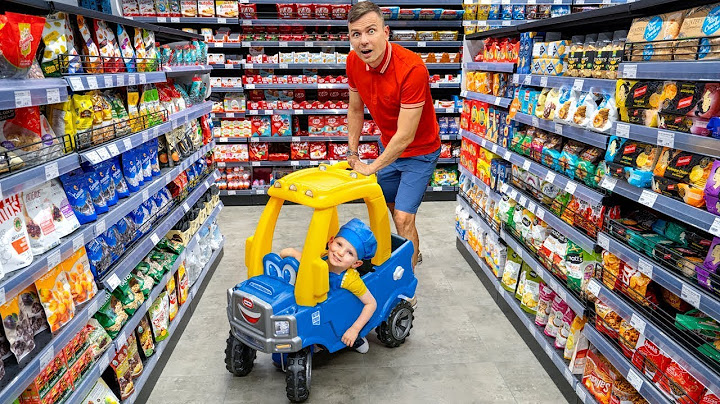 Dzieci i rodzice wspólnie robią zakupy 💚 Rodzinna przygoda | Vania Mania PL