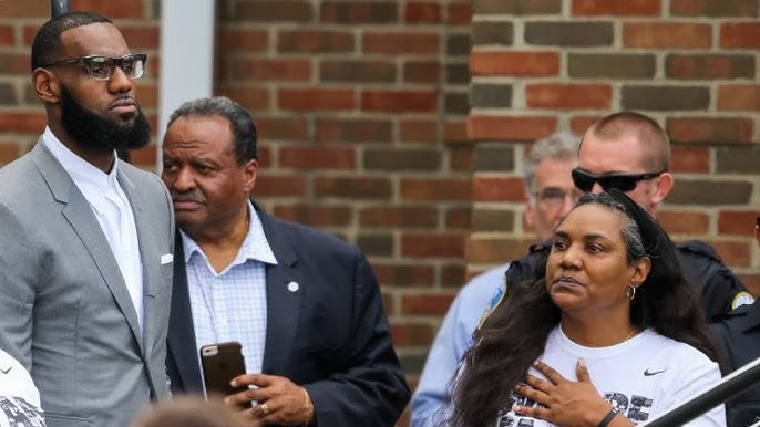 LeBron James Bought His Mom Her Dream House – Her Reaction Left Everyone in Tears!