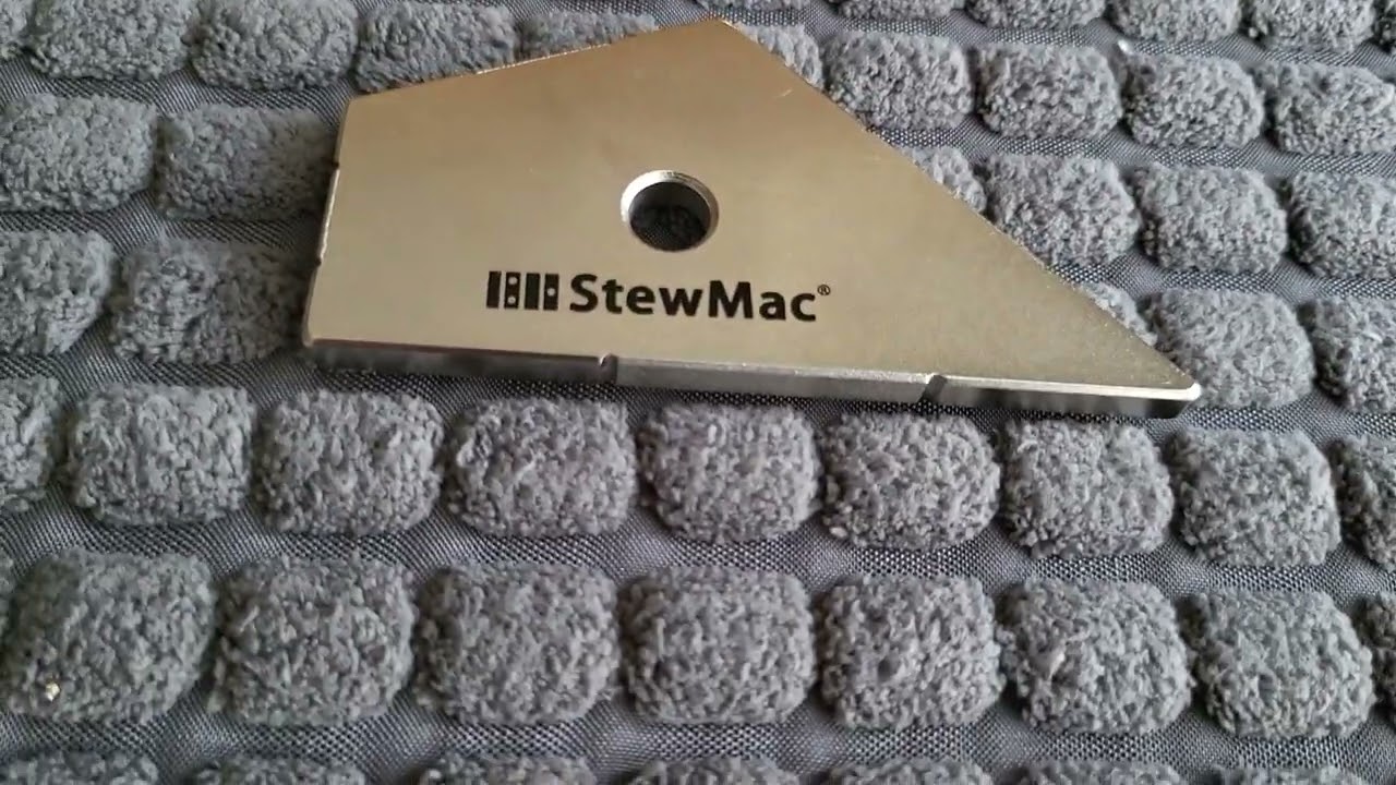 Fender Japan Traditional II Late 60's stratocaster after refret to jumbo fretwires.