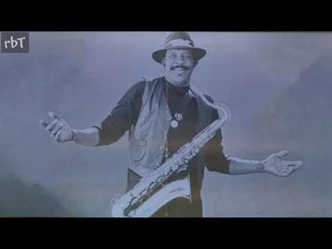 Eddie Shaw & The Wolf Gang - Sitting On Top Of The World