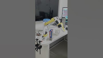 Collision free motion planning using Moveit2 and Realsense #robot #moveit #ros2 #huggingface