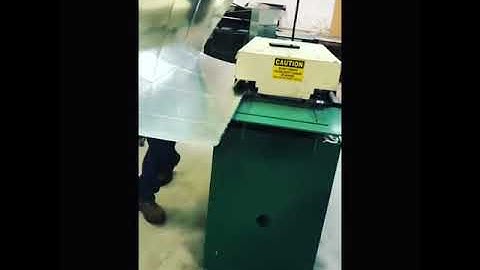 Running L Section HVAC Duct on the Lockformer invented Crossover Set up with Male Snaplock on one Vi