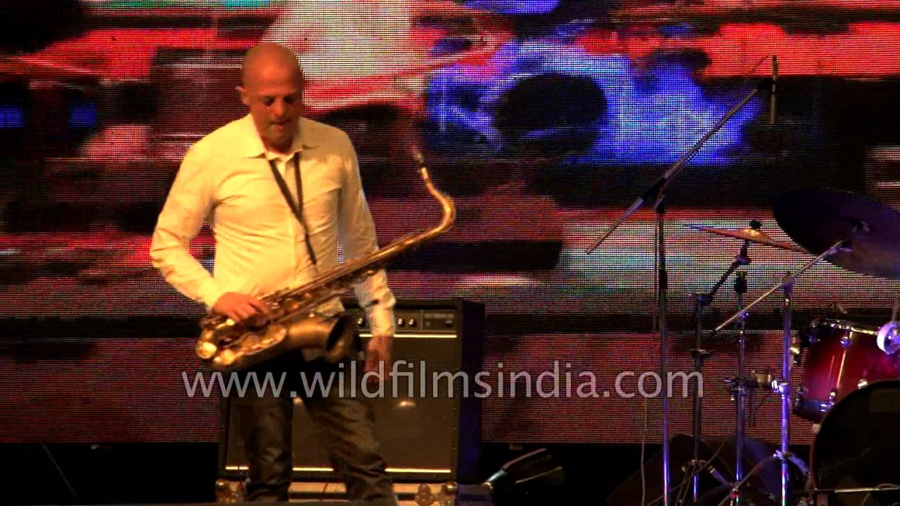 Israeli musicians play Jazz music for Indians