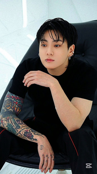 Jungkook's tattoo before vs now 🤏😩#bts #jungkook #youtubeshorts #btsshorts #lajibolala