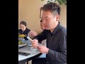 A small gesture of changing wine cups at the dinner table! #Funny #Funny Video #Xiao Gege #Cheers 🍻
