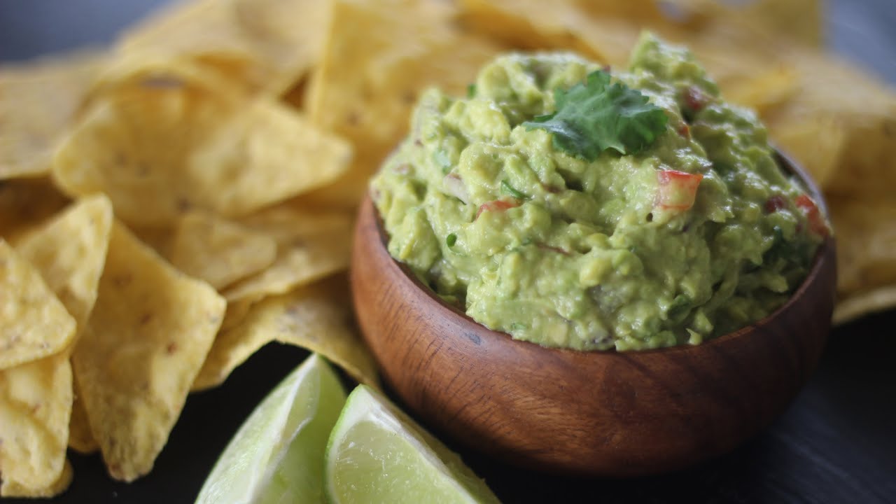 ⁣Guacamole Recipe