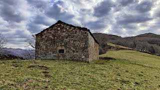 Disfruta de la belleza natural de Cantabria con esta cabaña en Vega de Pas.