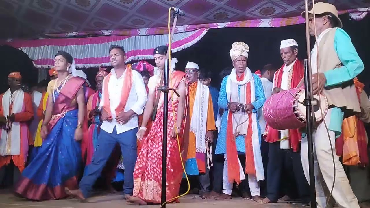  निवळीशिमगा पारंपारिक गोमूची गाणी३/३/२६ सोमवार●होळीचा नेम काढण्यासाठी गांवकरी खोतांकडून हुकूम घेताना