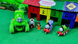 Kereta Thomas dan Teman-Teman Bertemu Kereta Hantu yang Menyeramkan!