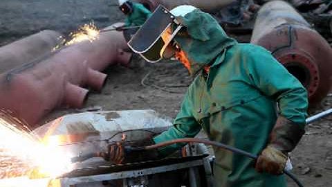 Making vertical cuts with Powermax85 and the Duramax 15-degree torch