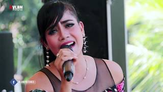 Download Lagu Selli Prawoto MP3 Selli Prawoto