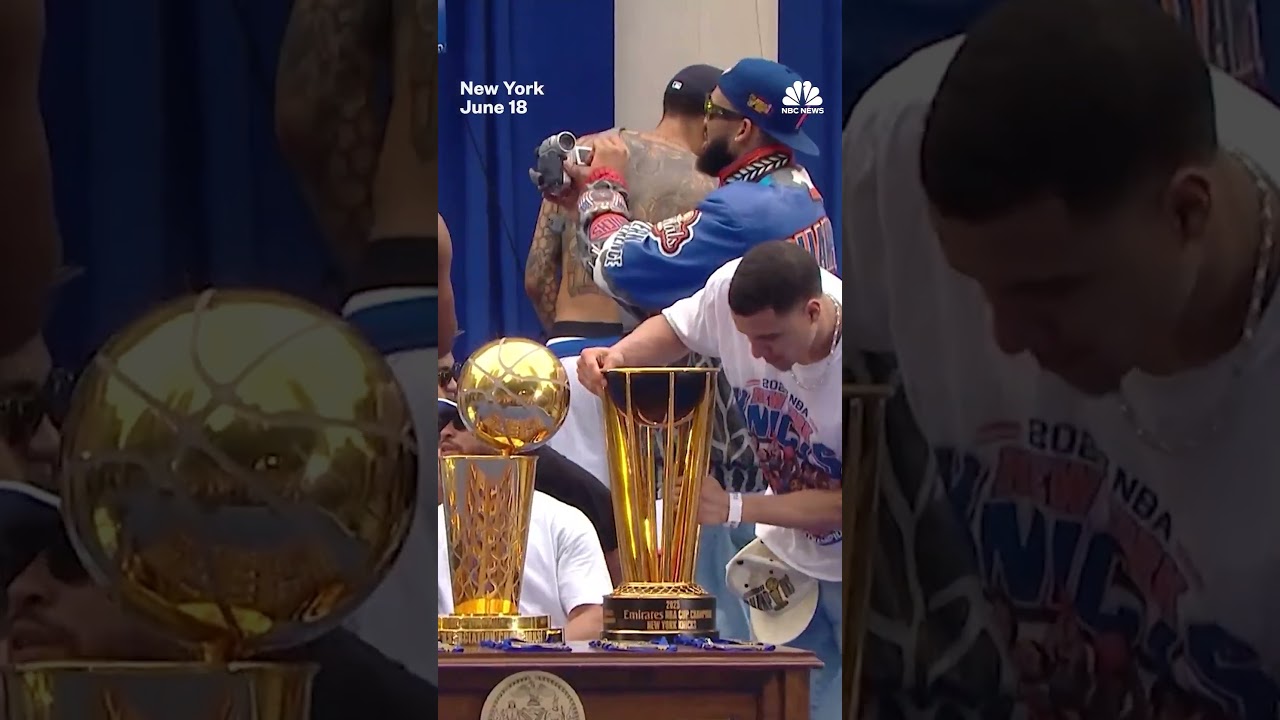 New York Knicks arrive at City Hall ceremony