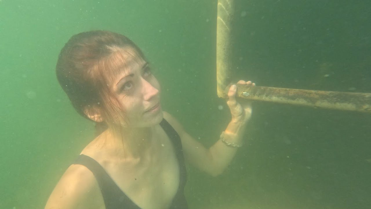 Women Underwater 4k Trance Mix 07