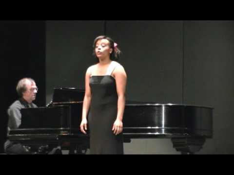 Nicole Rodriguez sings "Les Roses d'Ispahan" by Faur