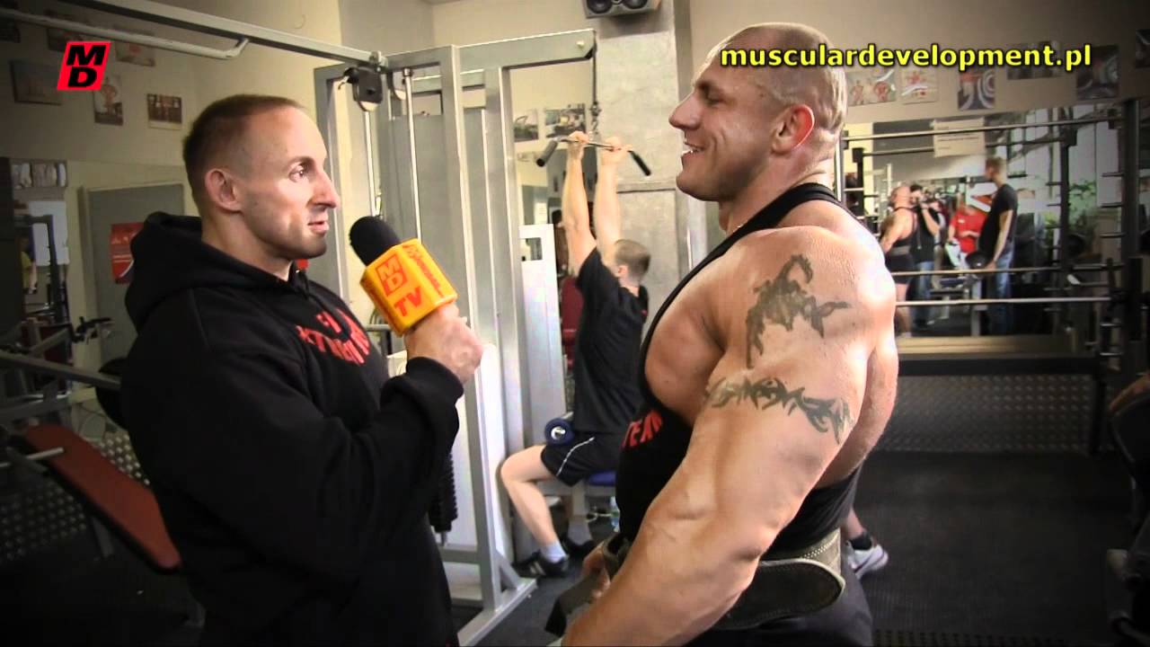 Andrzej Zieleniecki - trening pleców w siłowni Futurebody