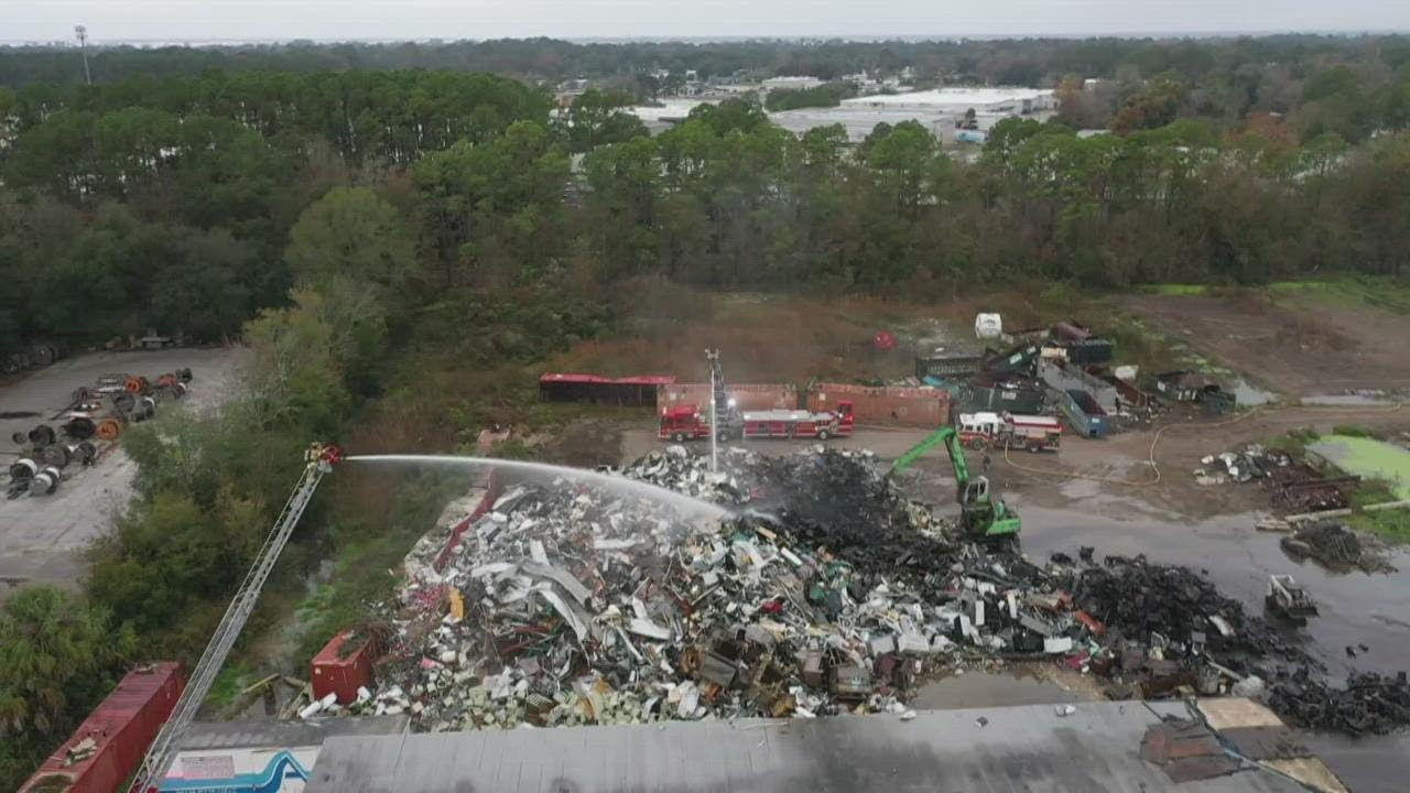 Firefighters battle blaze at Jacksonville Metal Recycling facility
