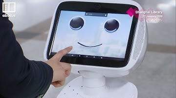 A robot has joined Shanghai Library