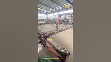 Smart idea and ingenious skill of worker : Knitting wire mesh fence