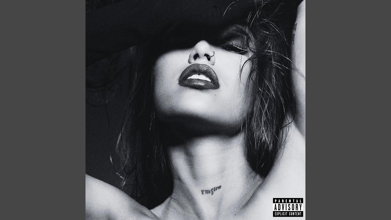 Mira EmoB1tch en YouTube Mira EmoB1tch en YouTube