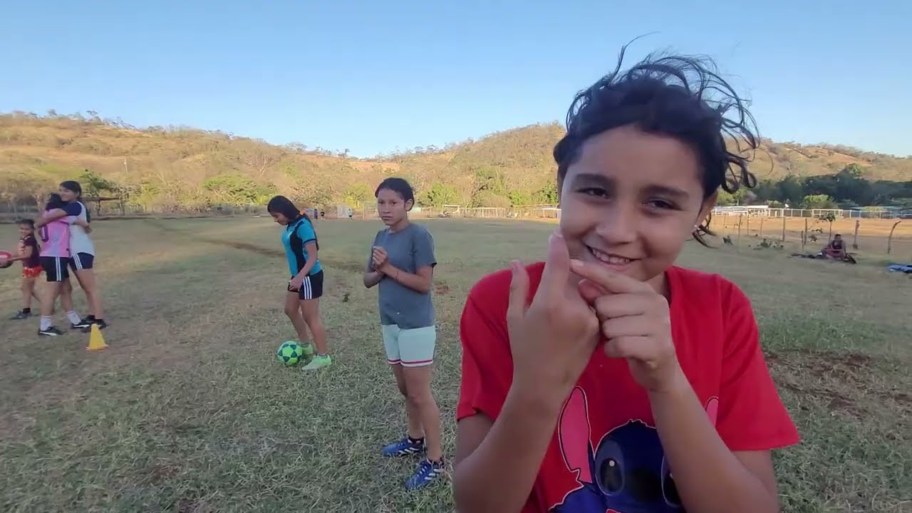 Esta cumpleañera pasó su cumple en el campo. Vean la reacción 🥳🥳🥳