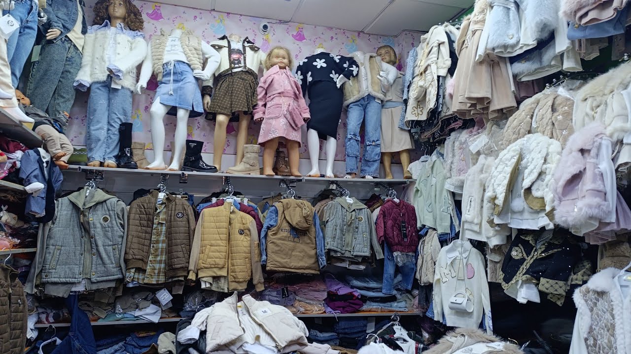 ملابس العيد والأحدية للأطفال عند BOUTIQUE HASSAN. قسارية سباتة. 