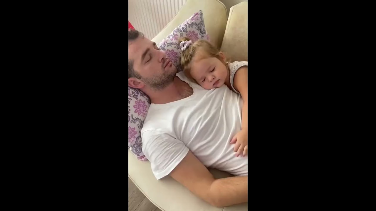Nap Time Begins With Cute Cuddles ViralHog
