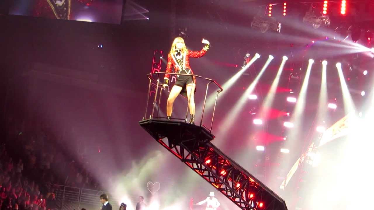 Taylor Swift We Are Never Ever Getting Back Together Red Tour Omaha March 14th Closing