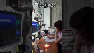 Mum Sönene Kadar Ders Çalışıyoruz