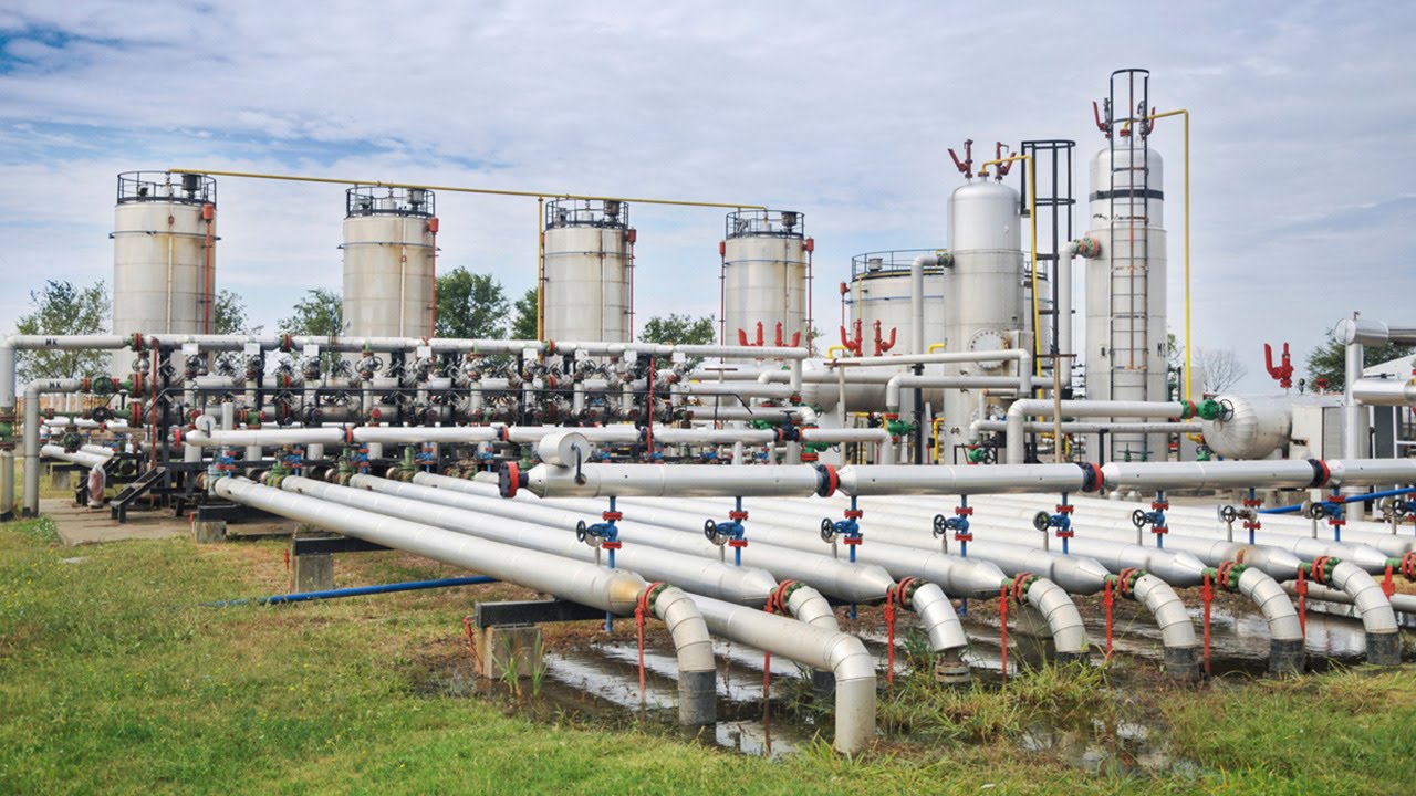 Russia Threatens to Cut Off Gas Supplies to Ukraine